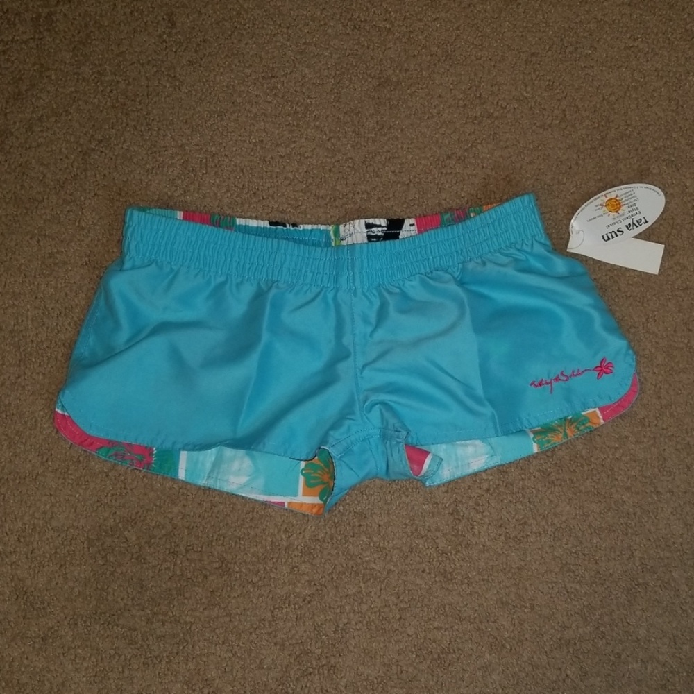 Reversible shorts ๐ค NWT - Picture 3 of 7